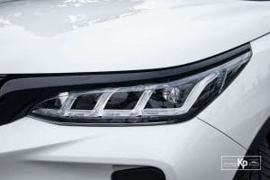 so-sanh-xe-vinfast-lux-sa2-0-2021-va-toyota-fortun-e3a6