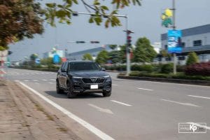 so-sanh-xe-vinfast-lux-sa2-0-2021-va-toyota-fortun-f55d