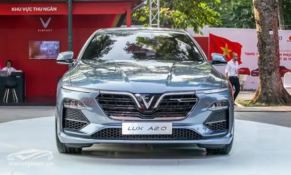 dau-xe-vinFast-lux-a20-2019-sedan-muaxegiatot-vn-2