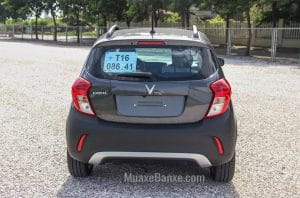 duoi-xe-vinfast-fadil-14l-2019-2020-muaxegiatot-vn-5