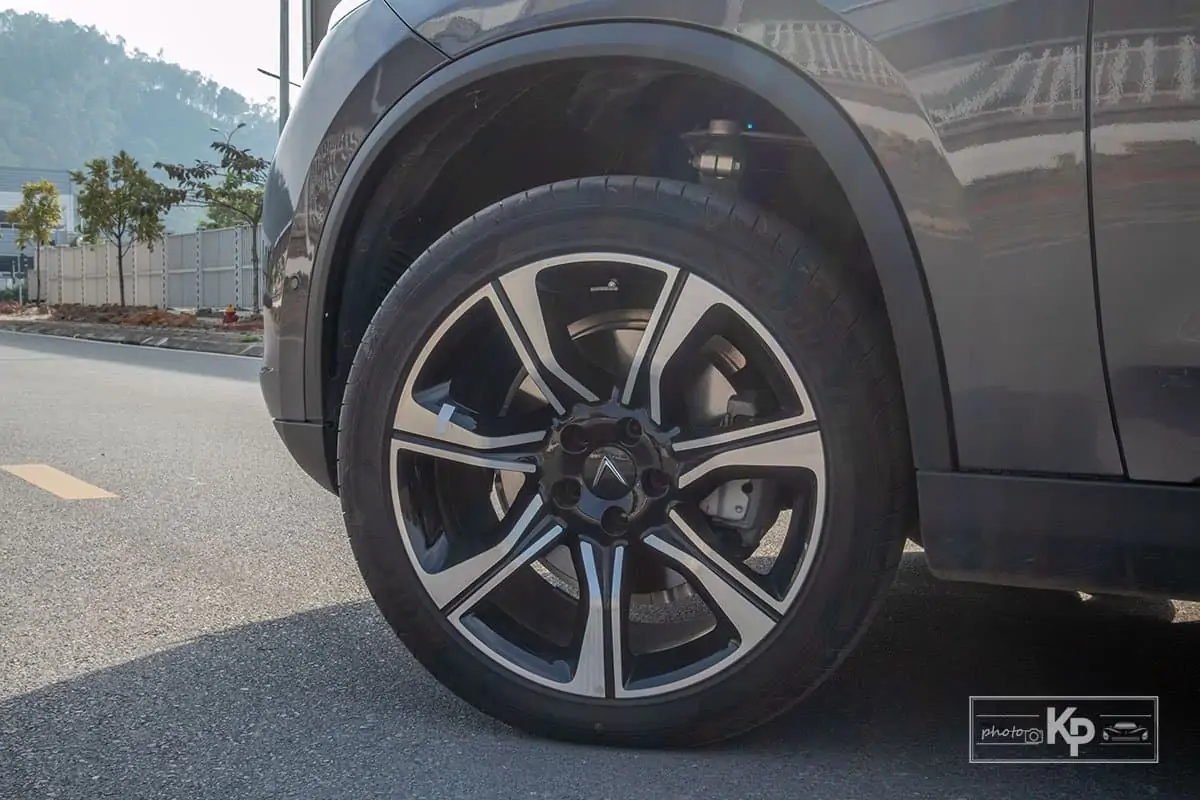 Hình ảnh bánh xe VinFast Lux SA2.0 2021 