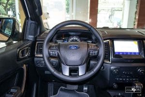 so-sanh-xe-vinfast-lux-sa2-0-2021-va-ford-everest-72eb