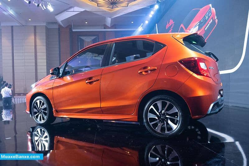 than-xe-honda-brio-rs-2-mau-2019-2020-muaxegiatot-vn