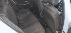 hàng ghế sau nội thất da tổng hợp màu đen của VinFast Lux A2.0 bản tiêu chuẩn ( base ) và bản nâng cao ( plus )