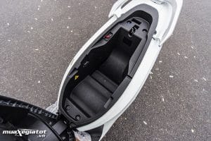 Cop-xe-may-dien-Vinfast-Feliz-2021-muaxegiatot-vn