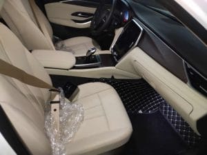 hàng ghế trước nội thất da nappa be của VinFast Lux A2.0 bản cao cấp (premium)