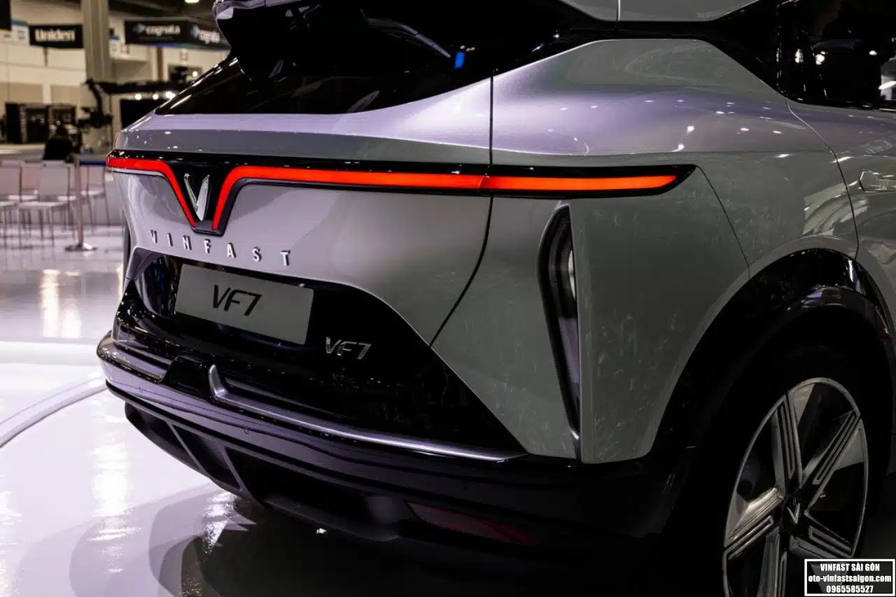 duoi-xe-dien-vinfast-vf7_vinfastsaigon