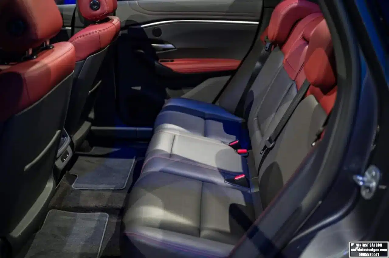 Hàng ghế thứ 2 xe VinFast VF7