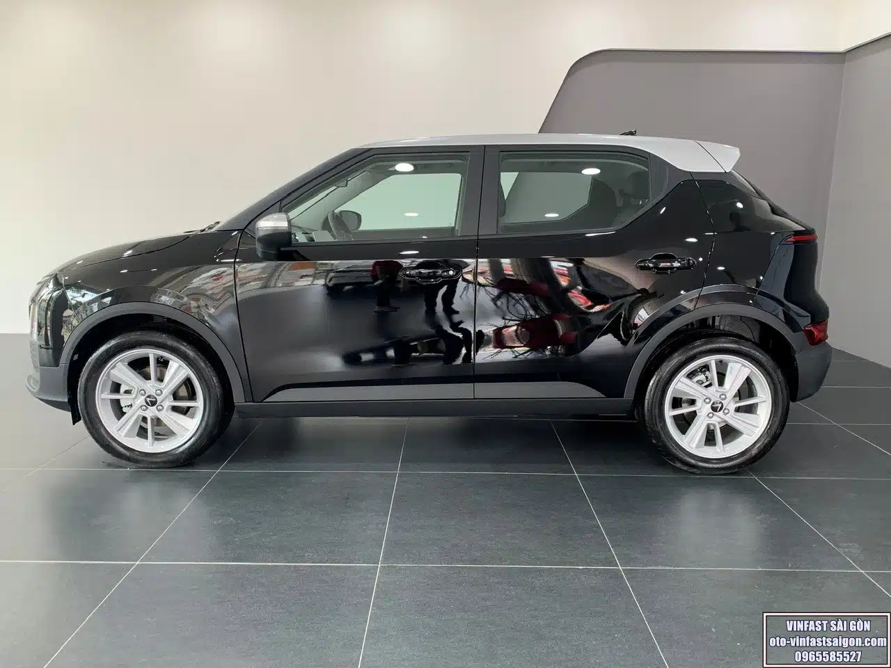 vinfast-vf5-mau-den-noc-trang_vinfastsaigon