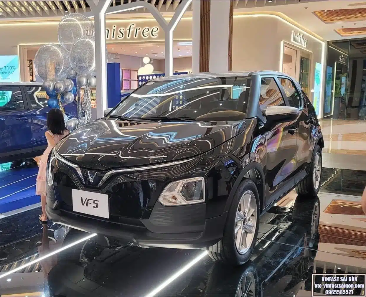 xe-vinfast-vf5-mau-den_vinfastsaigon-1