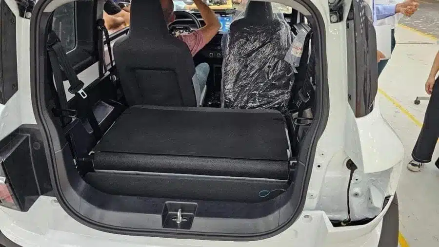 Cốp sau của Vinfast VF3 khi gập hàng ghế thứ 2