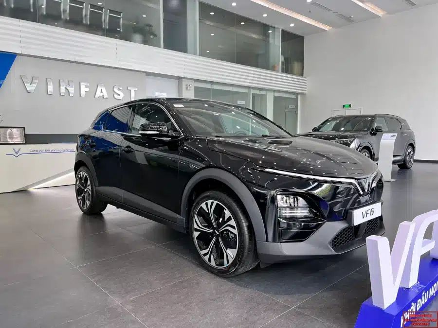 Khu trưng bày xe điện tại showroom VinFast Minh Đạo Phạm Văn Đồng