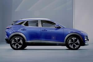 so-sanh-vinfast-vf6-va-toyota-yaris-cross-5ZJtNhF