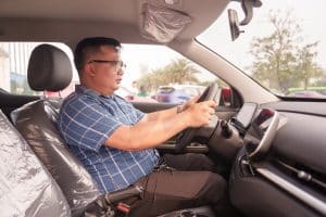 xe-dien-vinfast-vf5-co-phu-hop-de-di-duong-dai-khong-va-co-the-HKx871