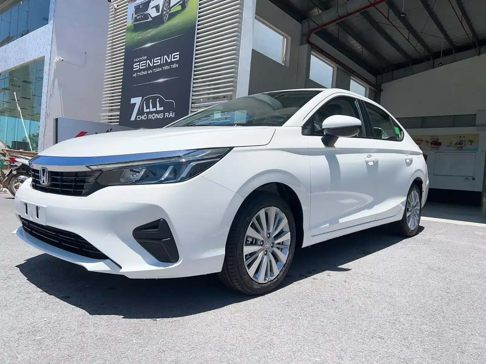 So Sánh VinFast VF5 Và Honda City: Giá Cả, Thiết Kế, Chi Phí - 29 - VinFast Sài Gòn