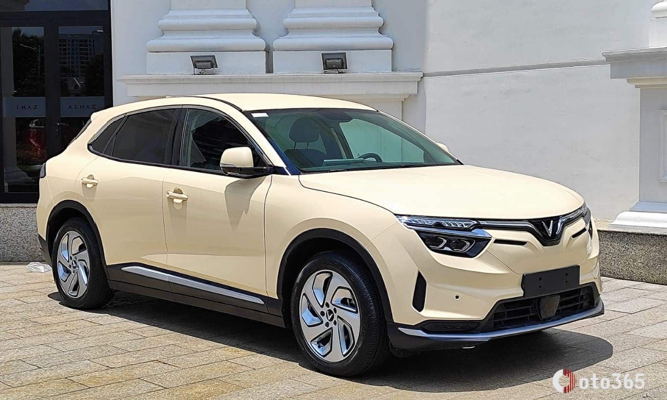 Giá bán và chi phí vận hành của VinFast VF8 BYD Tang so sánh