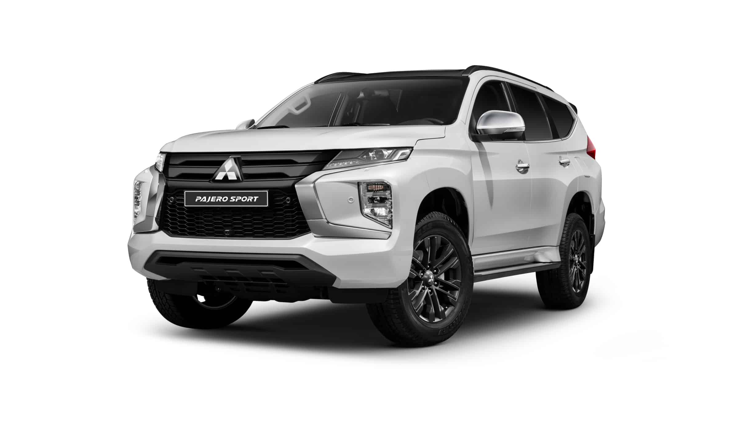 Giá bán và chi phí vận hành của VinFast VF8 và Mitsubishi Pajero Sport