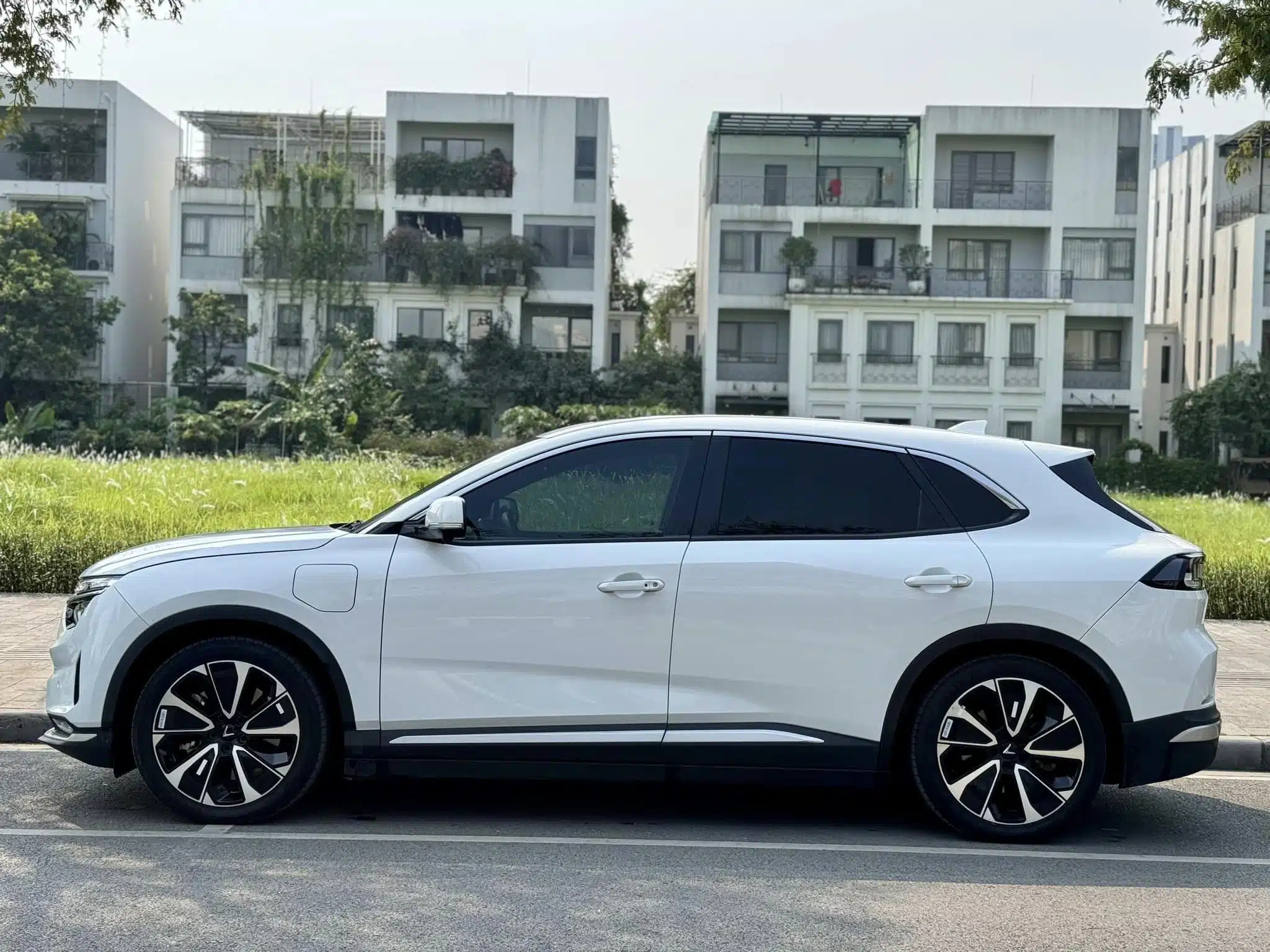 So sánh VinFast VF8 và Volvo XC60: So sánh chi tiết về giá bán, chi phí và công nghệ - 21 - VinFast Sài Gòn