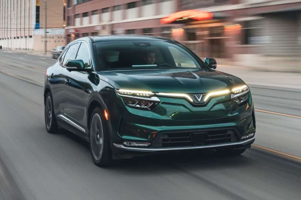 Ai nên chọn VinFast VF8 và ai nên chọn Volvo XC90 ? so sánh