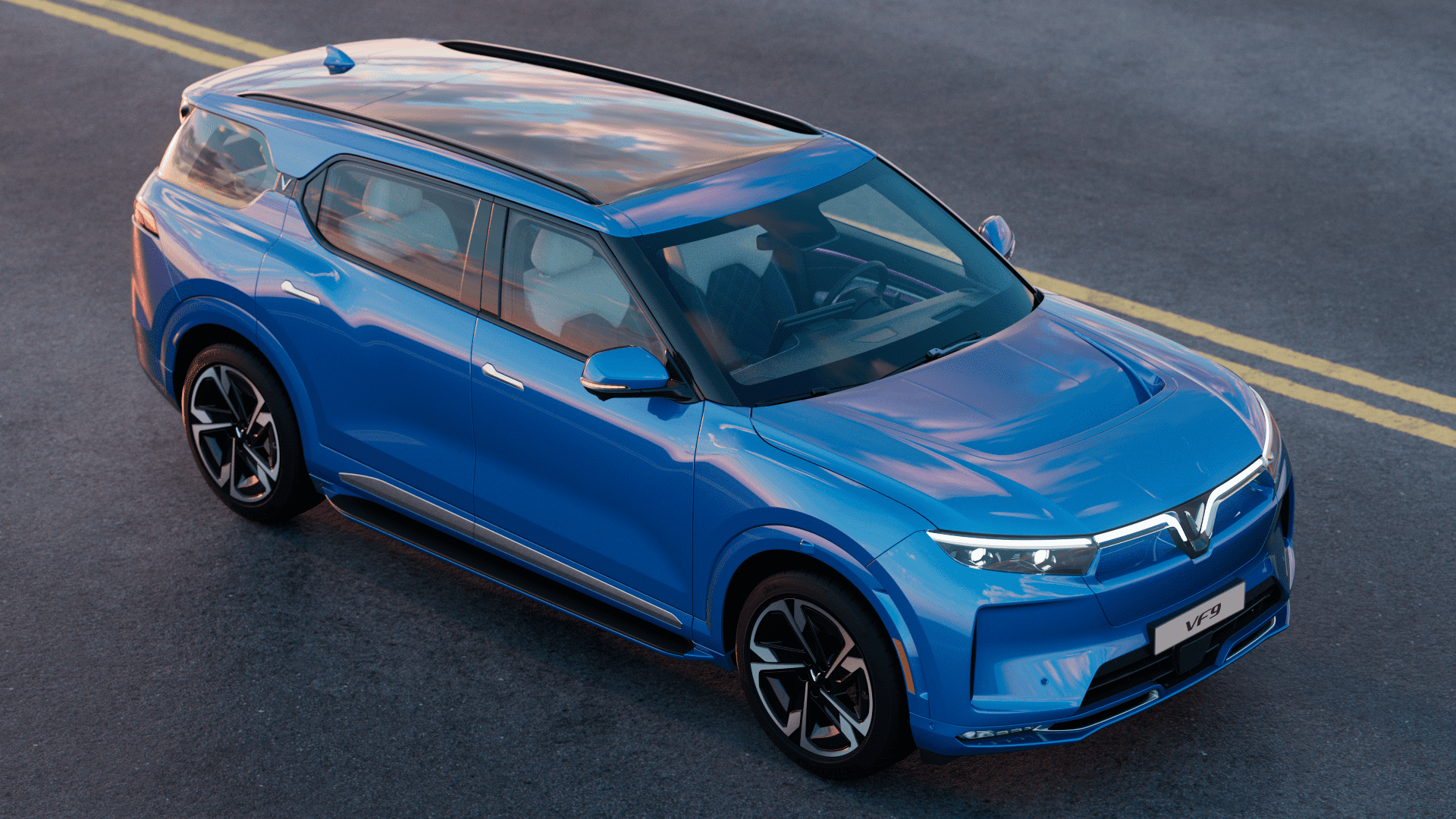 Giá bán và chi phí vận hành của VinFast VF9 Mercedes-Benz GLC Class so sánh