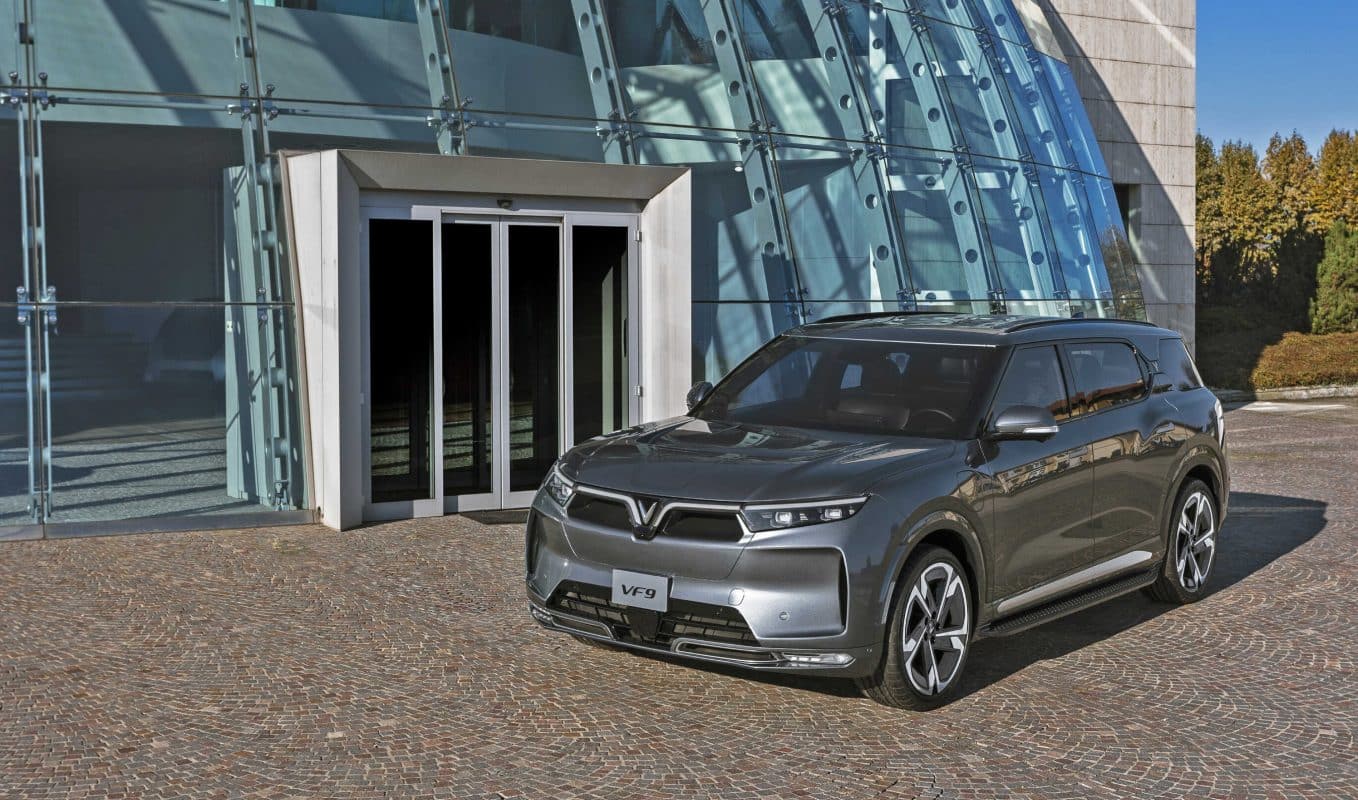 Đặc điểm an toàn của VinFast VF9 và Mercedes-Benz GLC Class so sánh