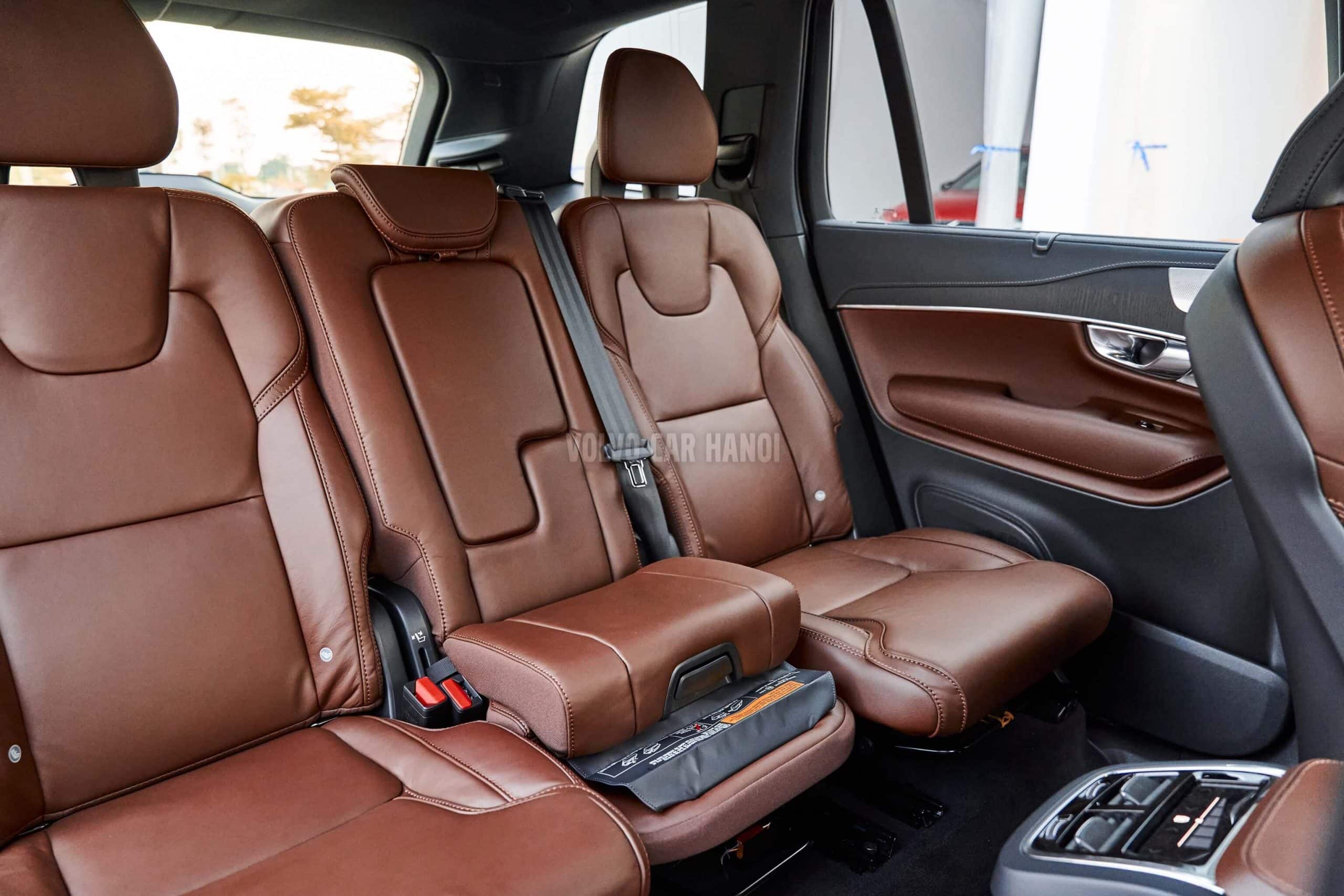 Nội thất và tính năng tiện nghi bên trong của VinFast VF9 và Volvo XC90