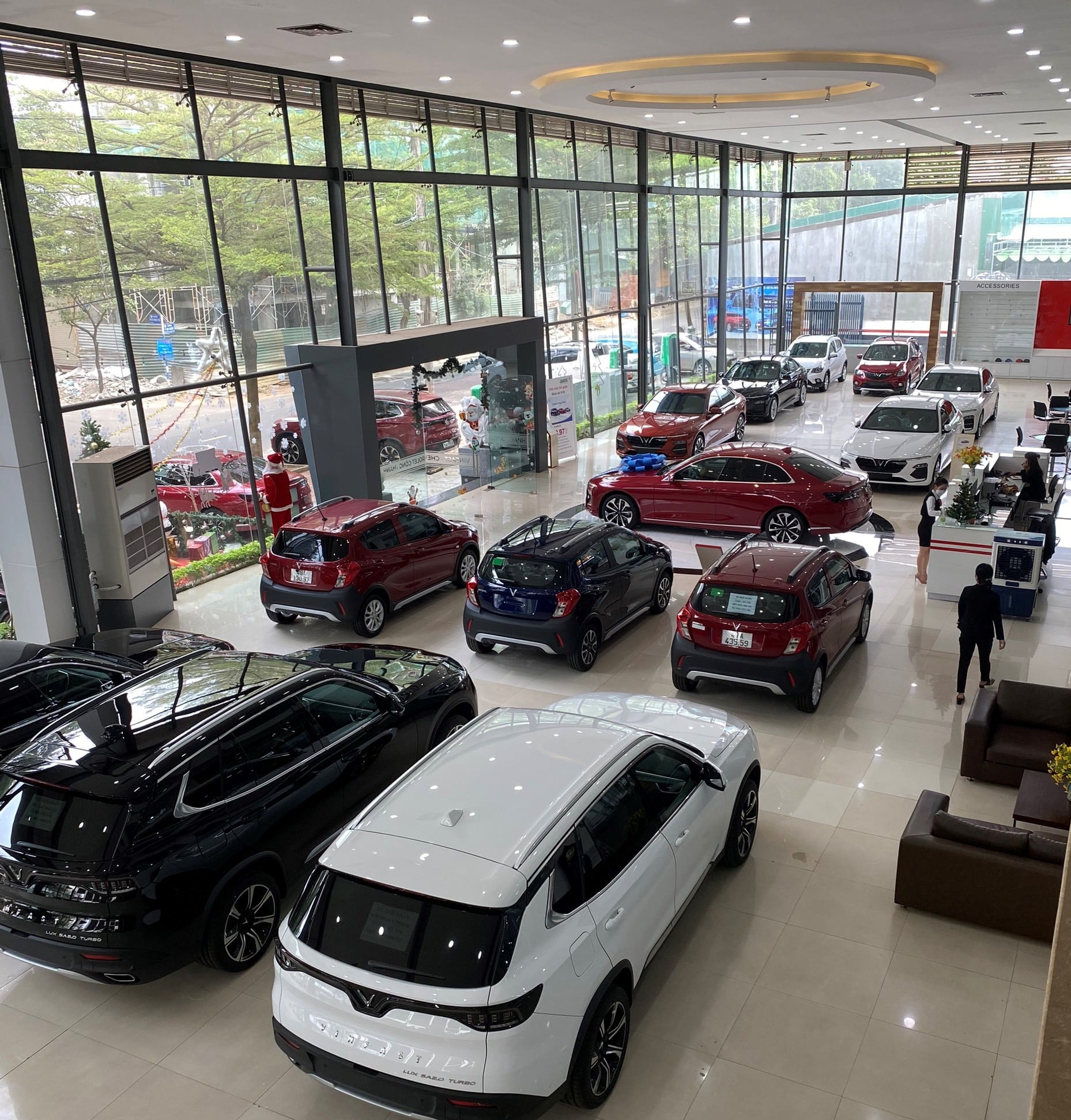 Chính sách thanh toán và trả góp khi mua xe tại VinFast Buôn Ma Thuột