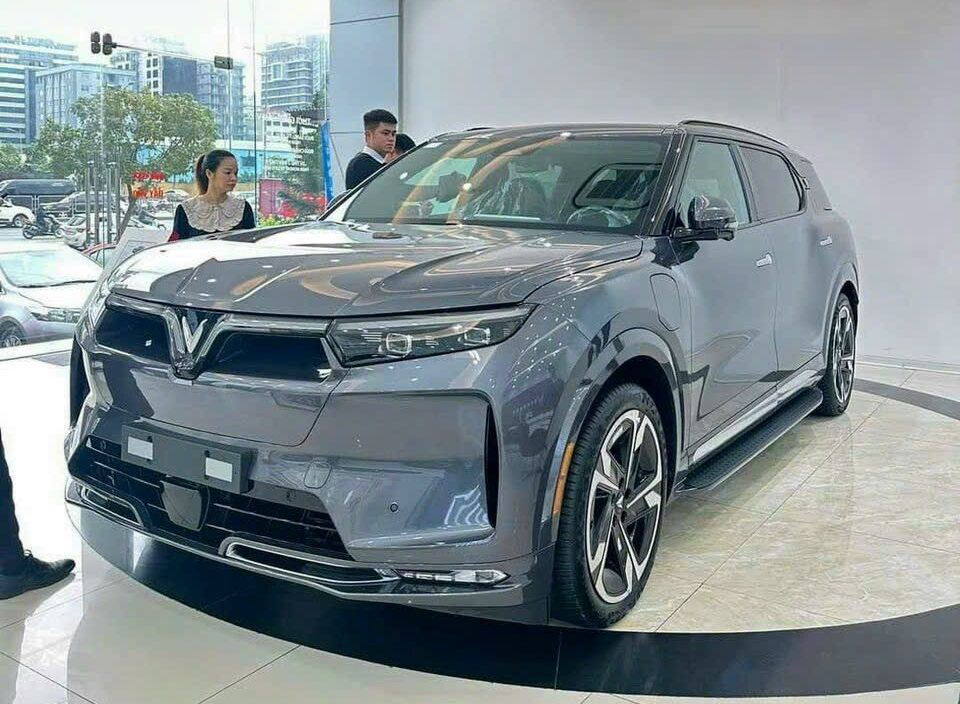 Phụ tùng, phụ kiện xe VinFast chính hãng tại VinFast Landmark81 Bình Thạnh - showroom và xưởng dịch vụ được uỷ quyền thành phố Hồ Chí Minh