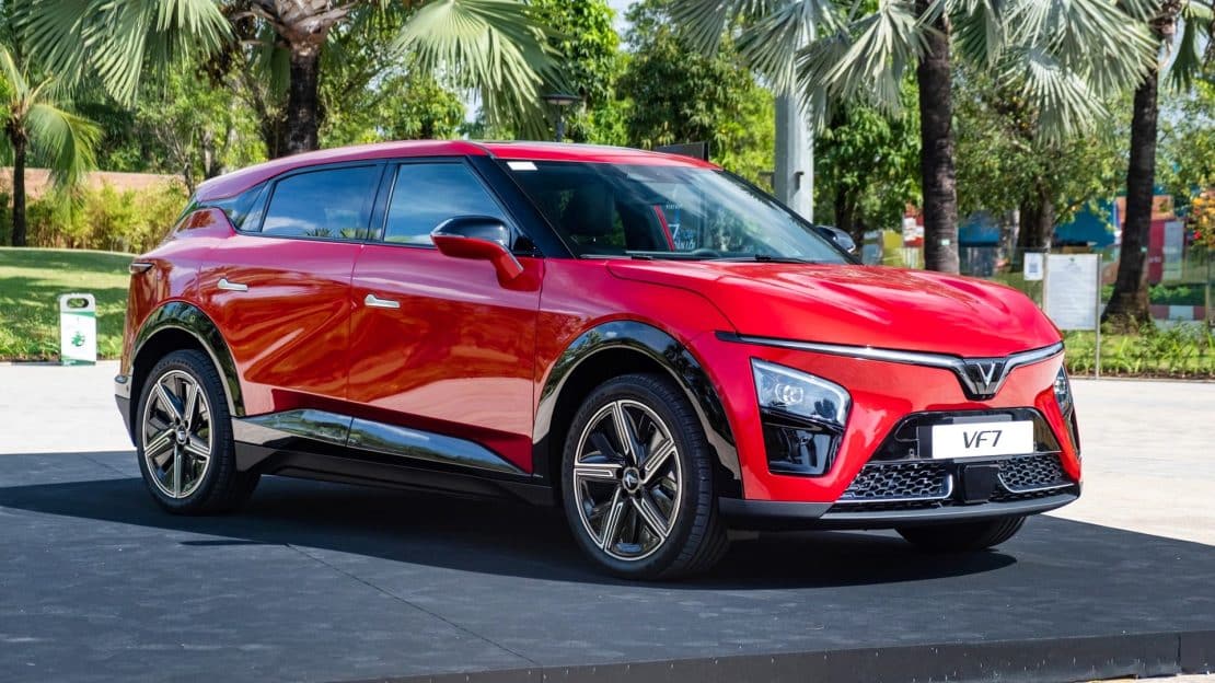 VinFast VF7