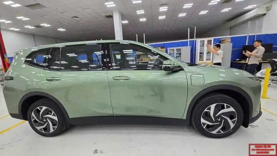 Giá Xe VinFast Limo Green 2025 - MPV Điện 7 Chỗ: Cập Nhật Bảng Giá Xe, Chương Trình Khuyến Mãi, Thông Số Kỹ Thuật & Các Thông Tin Chính Hãng Mới Nhất - 129 - VinFast Sài Gòn xe-vinfast-limo-xe-dien-7-cho-cua-vinfast_20250609-11_vinfast-sai-gon_oto-vinfastsaigon.com_